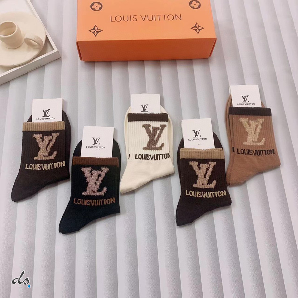 LOUIS VUITTON ONE BOX AND FIVE PAIRS MID LENGTH SOCKS (3)