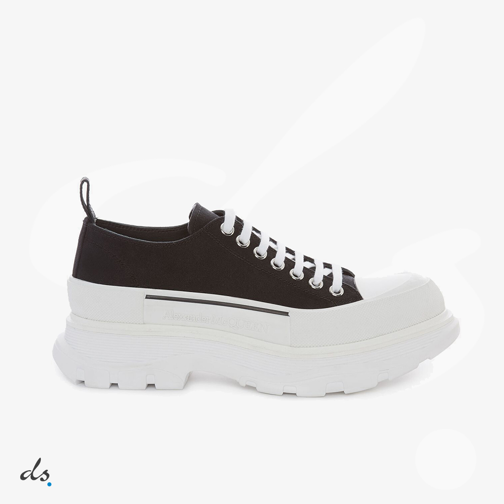 amizing offer Alexander McQueen Tread Slick Lace Up in Black and white