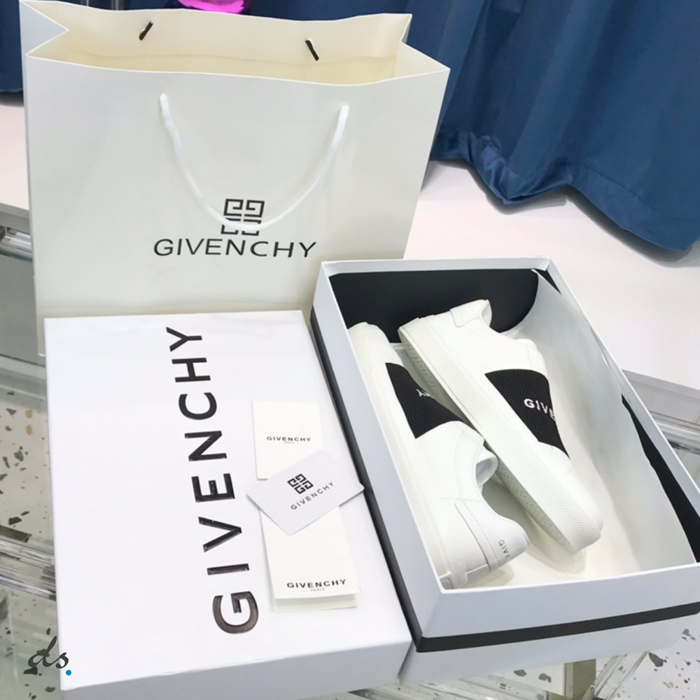 GIVENCHY Sneakers in leather with GIVENCHY webbing White (3)