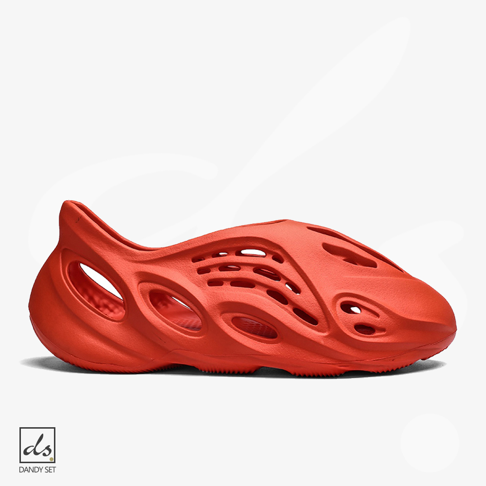adidas Yeezy Foam RNNR MXT Moon RED (1)